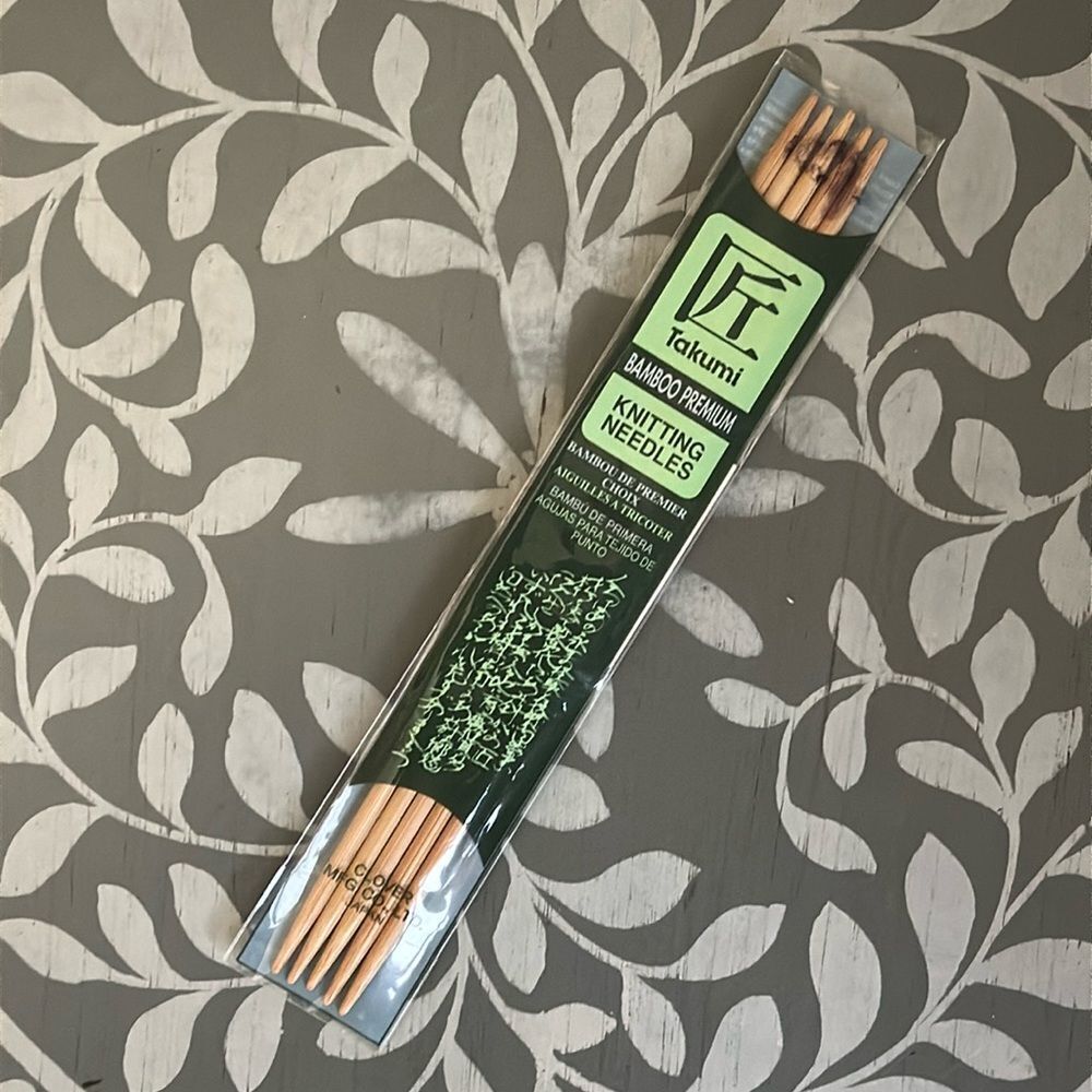 Clover Takumi Double Pointed Bamboo Knitting Needles Set US sz 4